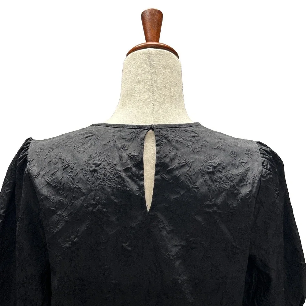 Ted Baker Women's Blouse Small‎ Embossed Puff Sleeve Minimalist Quiet Luxury